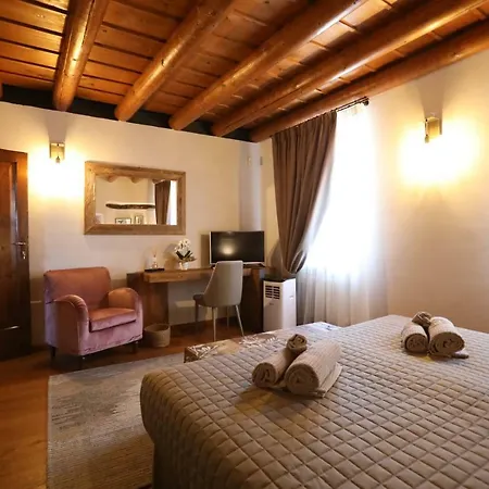 Relais Antica Corte بيت ضيافة